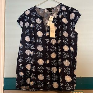 Ann Taylor 100% Linen top size M Never worn